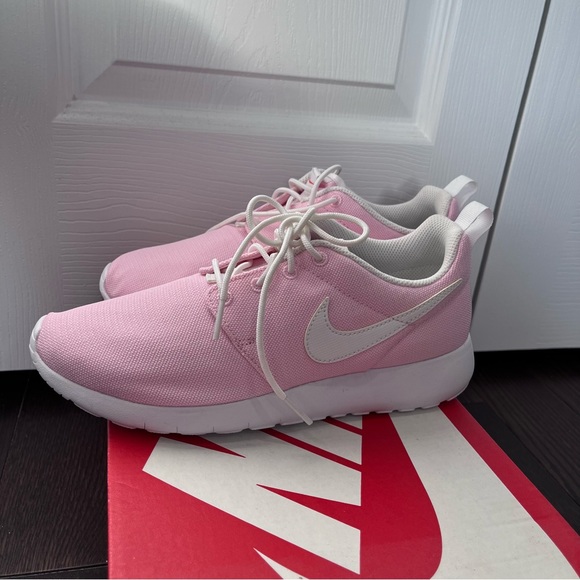 Nike | Roshie One - Picture 7 of 7